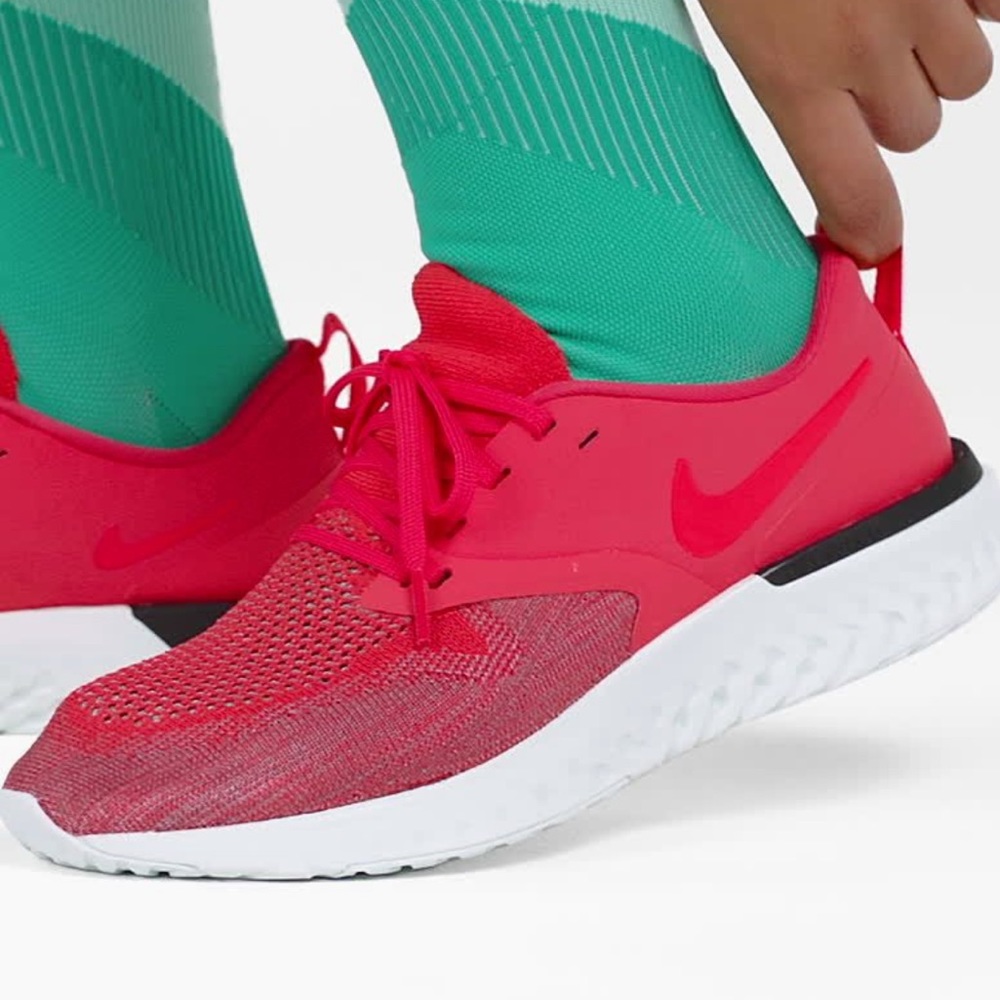 7.5 Women’s Nike Odyssey React Flyknit running shoes